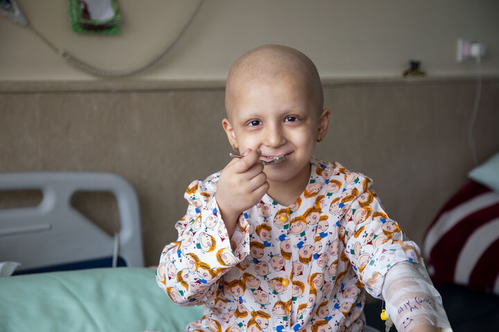 تغذیه مناسب برای کودکان مبتلا به سرطان چیست؟ تغذیه مناسب برای کودکان مبتلا به سرطان چیست؟