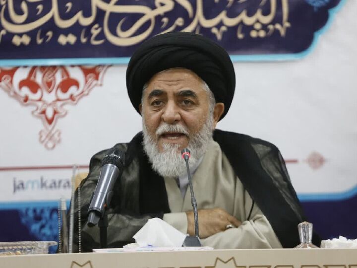 امام حسین(ع) الگوی بی بدیل بشریت در جدایی صف کفر از ایمان است امام حسین(ع) الگوی بی بدیل بشریت در جدایی صف کفر از ایمان است