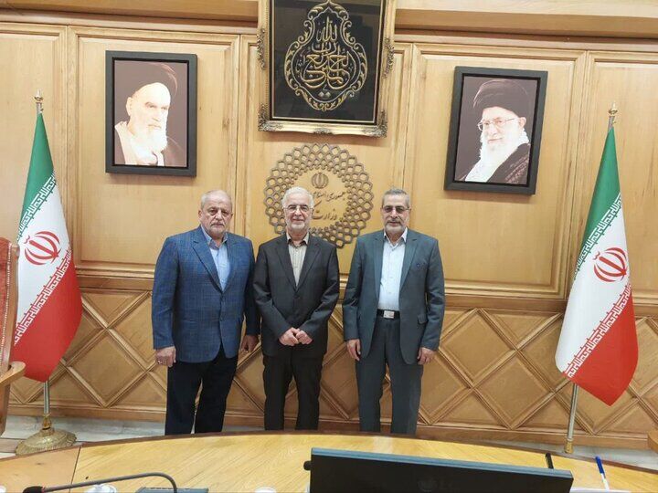 دیدار رئیس دانشگاه دفاع ملی و مدرسه حکمرانی شهیدبهشتی با وزیرکشور دیدار رئیس دانشگاه دفاع ملی و مدرسه حکمرانی شهیدبهشتی با وزیرکشور