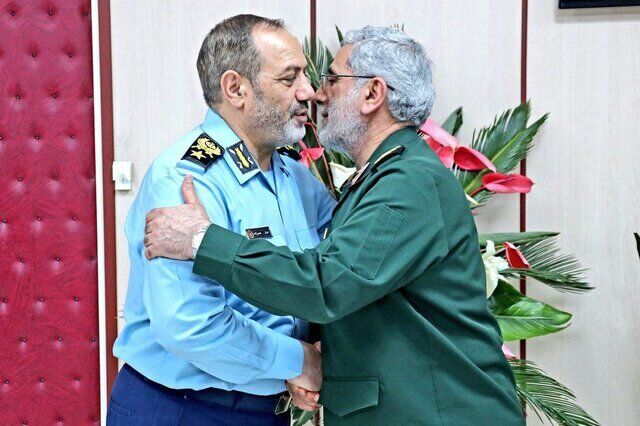 وزیر دفاع و فرمانده نیروی قدس سپاه دیدار کردند وزیر دفاع و فرمانده نیروی قدس سپاه دیدار کردند