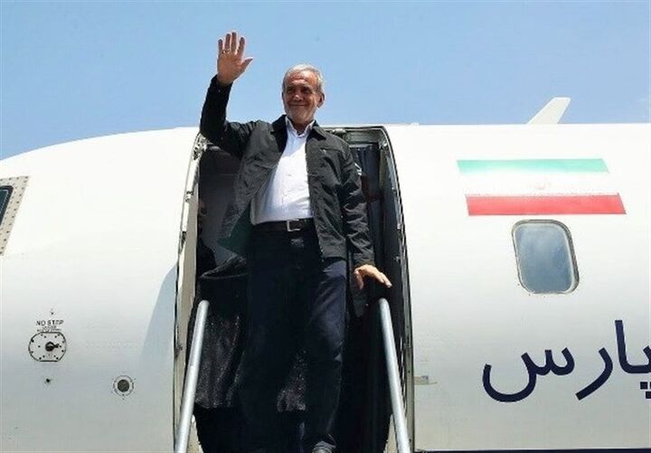 مسعود پزشکیان وارد مشهد شد مسعود پزشکیان وارد مشهد شد