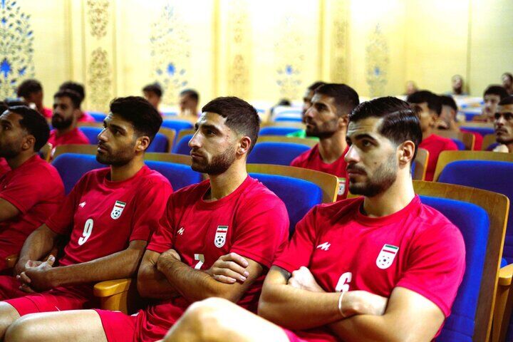 باید مقابل قرقیزستان قدرتمان را به آسیا نشان دهیم باید مقابل قرقیزستان قدرتمان را به آسیا نشان دهیم