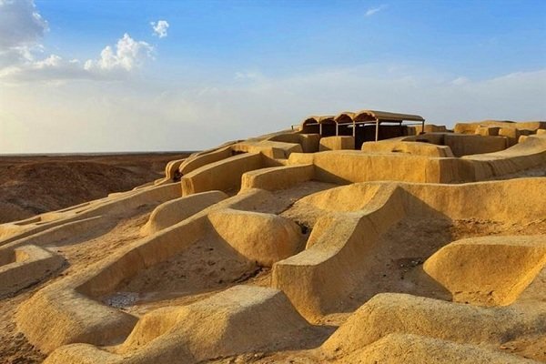 سرزمین آفتاب؛ آیینه‌ی تمام نمایی از خاک مردم هنر دوست سیستان