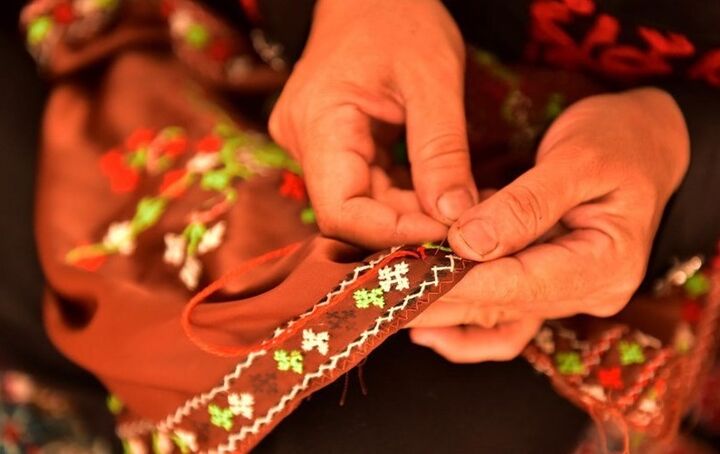 سرزمین آفتاب؛ آیینهی تمام نمایی از خاک مردم هنر دوست سیستان سرزمین آفتاب؛ آیینهی تمام نمایی از خاک مردم هنر دوست سیستان