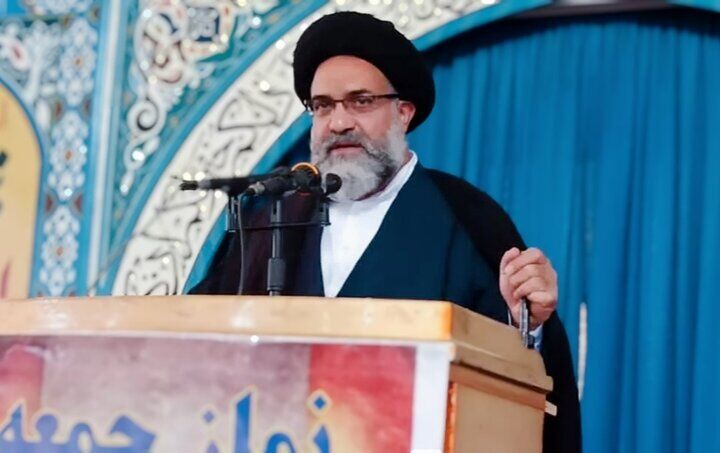 دشمن برای نابودی انقلاب اسلامی دسیسههای فراوانی ایجاد کرد دشمن برای نابودی انقلاب اسلامی دسیسههای فراوانی ایجاد کرد