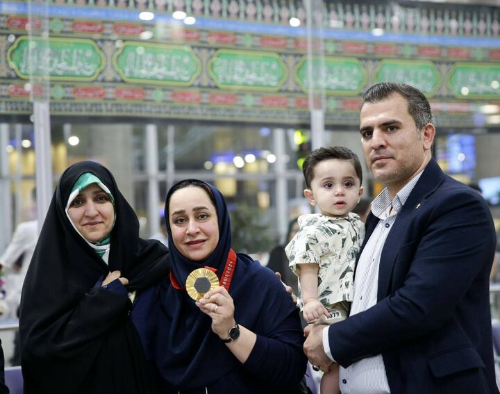 لزوم ارائه امکانات حمایتی ویژه به مادران قهرمان لزوم ارائه امکانات حمایتی ویژه به مادران قهرمان