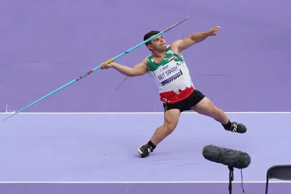 صادق بیت سیاح به مدال طلای پرتاب نیزه دست یافت صادق بیت سیاح به مدال طلای پرتاب نیزه دست یافت