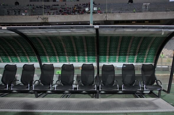 پایان موقت نگرانیها: تکلیف نیمکت استقلال مشخص شد پایان موقت نگرانیها: تکلیف نیمکت استقلال مشخص شد