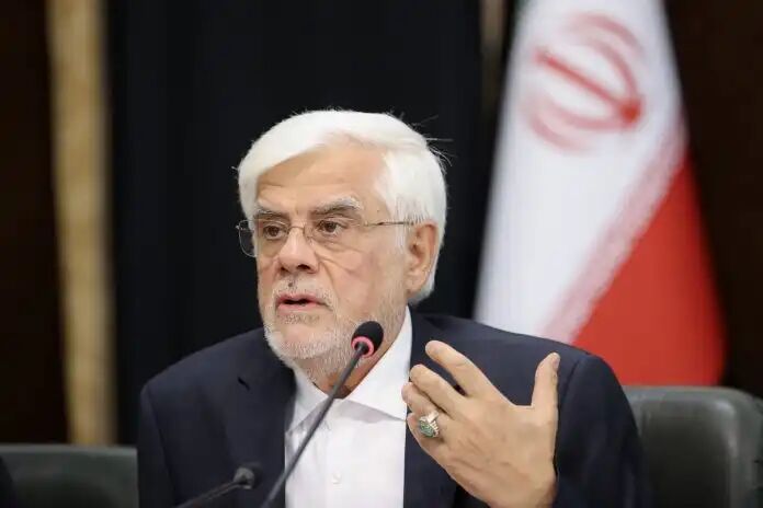 سخنرانی عارف در مراسم تکریم و معارفه وزیر فرهنگ و ارشاد اسلامی آغاز شد سخنرانی عارف در مراسم تکریم و معارفه وزیر فرهنگ و ارشاد اسلامی آغاز شد