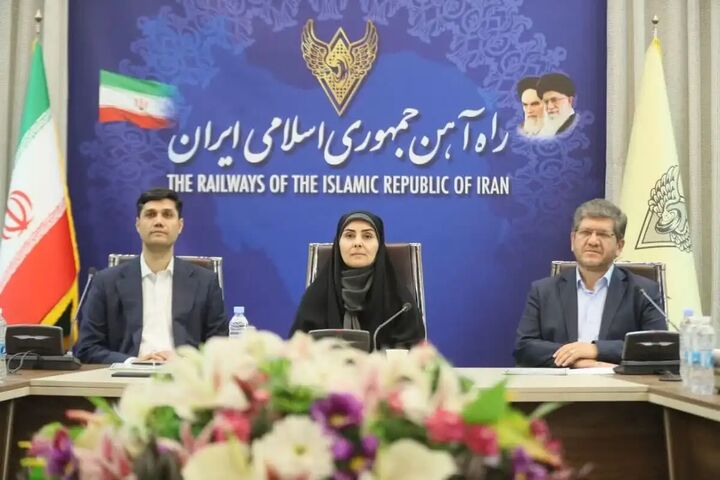 سرمایهگذاری بخش خصوصی مسیر تحول و توسعه در راهآهن را هموار میکند سرمایهگذاری بخش خصوصی مسیر تحول و توسعه در راهآهن را هموار میکند