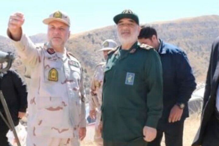 فرمانده کل سپاه پاسداران از مرزهای خراسان رضوی بازدید کرد فرمانده کل سپاه پاسداران از مرزهای خراسان رضوی بازدید کرد