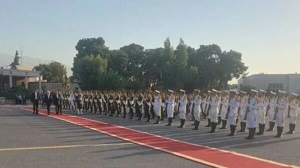 ادای احترام پزشکیان به فرماندهان شهید مقاومت + فیلم ادای احترام پزشکیان به فرماندهان شهید مقاومت + فیلم