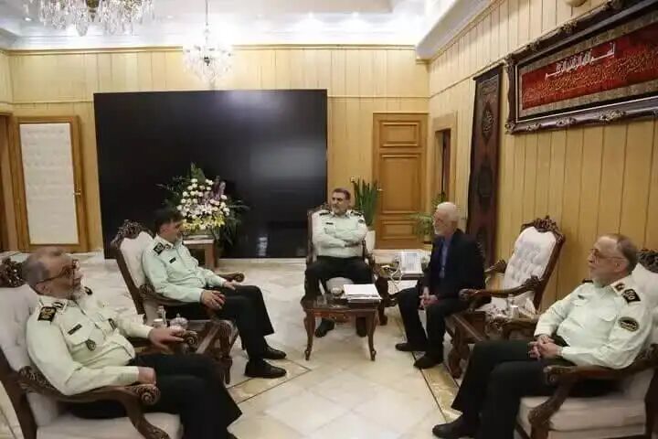 فرمانده کل انتظامی به دیدار وزیر کشور رفت فرمانده کل انتظامی به دیدار وزیر کشور رفت