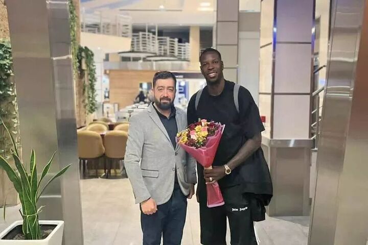 مهاجم آنگولایی پرسپولیس به تهران رسید مهاجم آنگولایی پرسپولیس به تهران رسید