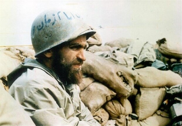 آلبوم عکسی که تمام زندگی شهید چیتسازیان در آن خلاصه میشد