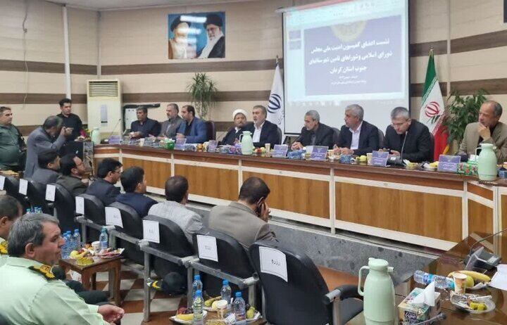 تاثیر منفی خشک شدن رودخانه هلیل رود بر اقتصاد مردم جنوب کرمان تاثیر منفی خشک شدن رودخانه هلیل رود بر اقتصاد مردم جنوب کرمان