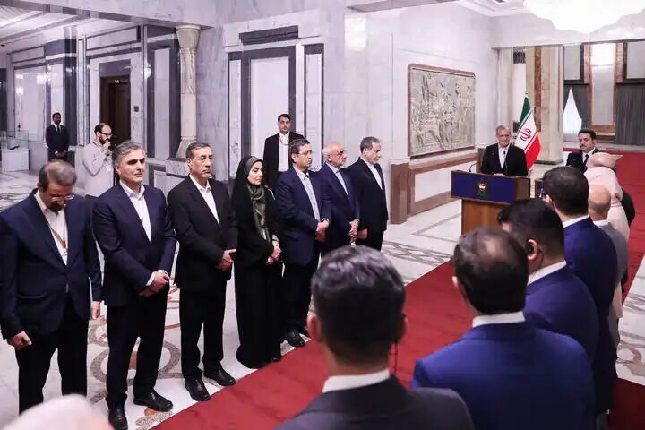 تحفه سفر خانم وزیر به عراق تحفه سفر خانم وزیر به عراق