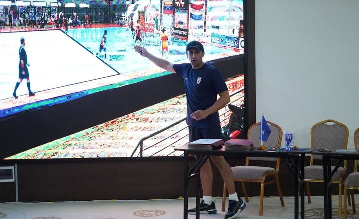 جلسه آنالیز شبانه شاگردان شمسایی در بخارا جلسه آنالیز شبانه شاگردان شمسایی در بخارا