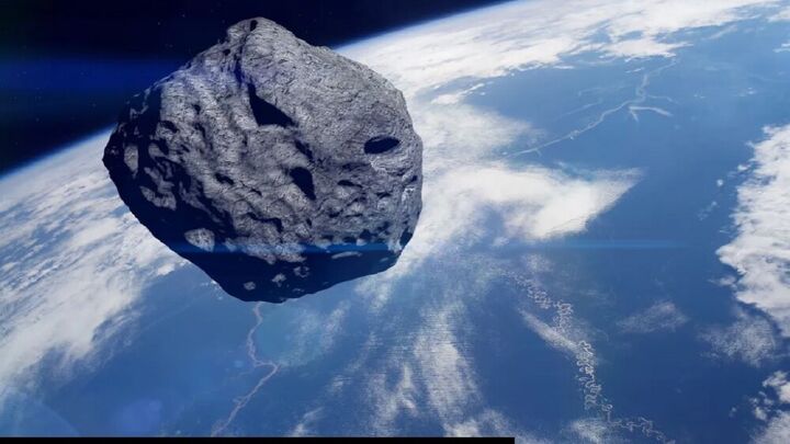 یک قمر کوچک برای دو ماه مهمان زمین میشود یک قمر کوچک برای دو ماه مهمان زمین میشود