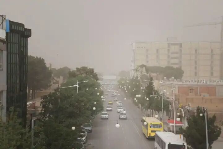 وزش باد و خیزش گرد و خاک در تهران وزش باد و خیزش گرد و خاک در تهران