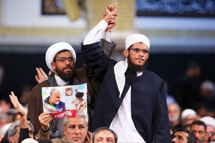 آمریکاییها به دنبال تشدید اختلاف بین شیعه و سنی/ با وحدت میتوانیم مشکلات کشور را حل کنیم آمریکاییها به دنبال تشدید اختلاف بین شیعه و سنی/ با وحدت میتوانیم مشکلات کشور را حل کنیم