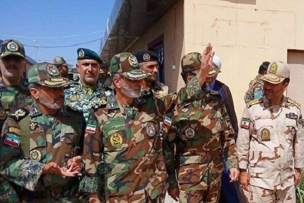 بازدید فرمانده کل ارتش از پروژه انسداد مرزی/ کمک هوش مصنوعی به ارتقای امنیت بازدید فرمانده کل ارتش از پروژه انسداد مرزی/ کمک هوش مصنوعی به ارتقای امنیت