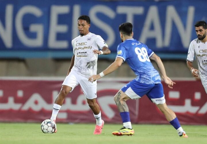 تساوی استقلال خوزستان مقابل چادرملو در خانه تساوی استقلال خوزستان مقابل چادرملو در خانه