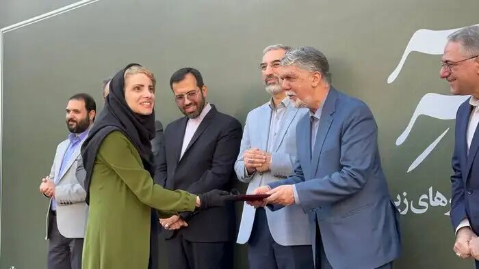 آغاز سال تحصیلی هنرستانهای هنرهای زیبا با حضور وزیر فرهنگ آغاز سال تحصیلی هنرستانهای هنرهای زیبا با حضور وزیر فرهنگ