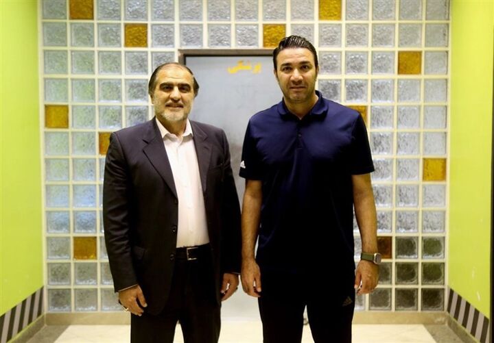 شهریاری پشت نکونام در آمد شهریاری پشت نکونام در آمد