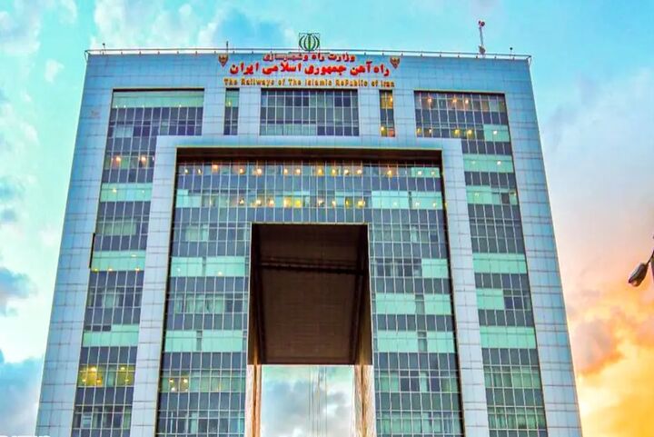 نمایندگان بخش خصوصی باید در ارکان راهآهن به رسمیت شناخته شوند نمایندگان بخش خصوصی باید در ارکان راهآهن به رسمیت شناخته شوند