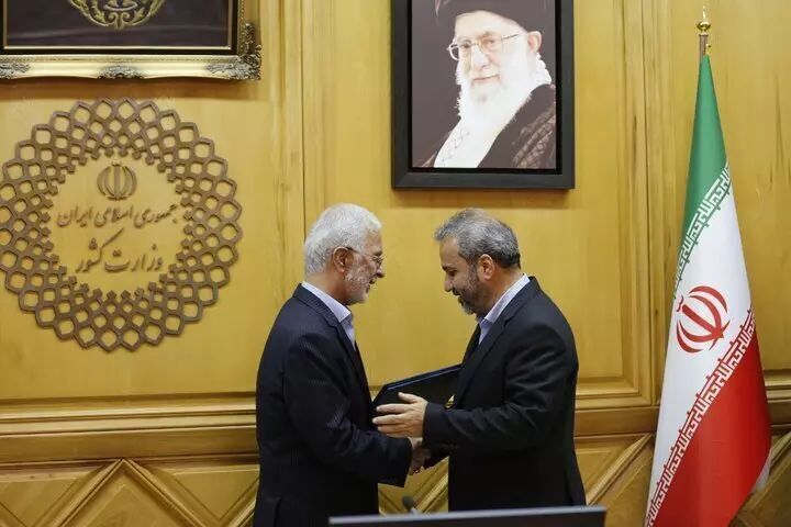 مشاور وزیر و رئیس مرکز امور اتباع و مهاجرین خارجی وزارت کشور معارفه شد مشاور وزیر و رئیس مرکز امور اتباع و مهاجرین خارجی وزارت کشور معارفه شد