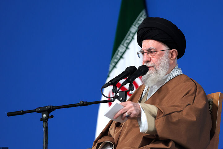 آمریکا در مواجهه با ایران هرگز با تهدید به جایی نخواهد رسید آمریکا در مواجهه با ایران هرگز با تهدید به جایی نخواهد رسید