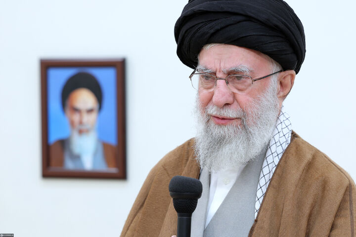 تجلیل رهبر انقلاب از برنامههای قرآنی ماه رمضان تجلیل رهبر انقلاب از برنامههای قرآنی ماه رمضان