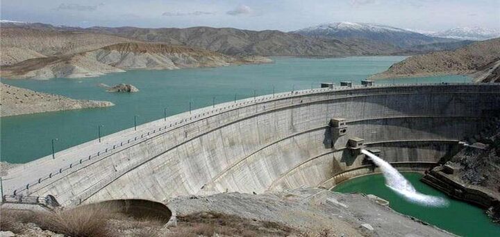 سد قشلاق سنندج سرریز کرد سد قشلاق سنندج سرریز کرد