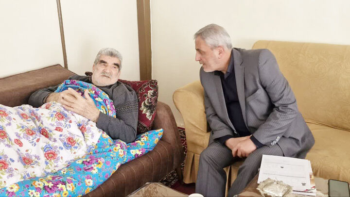 عیادت سرپرست بنیاد شهید آذربایجانشرقی از 6 خانواده شهید و جانباز عیادت سرپرست بنیاد شهید آذربایجانشرقی از 6 خانواده شهید و جانباز