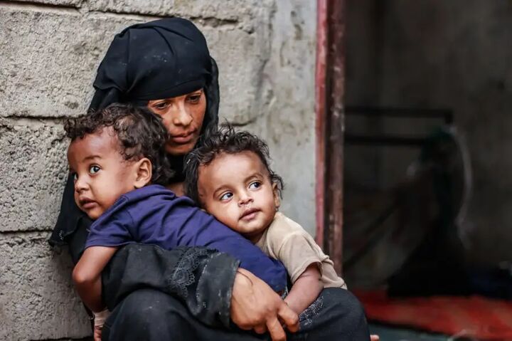 شهادت و مجروح شدن ۱۳۰۰ غیرنظامی در یمن شهادت و مجروح شدن ۱۳۰۰ غیرنظامی در یمن