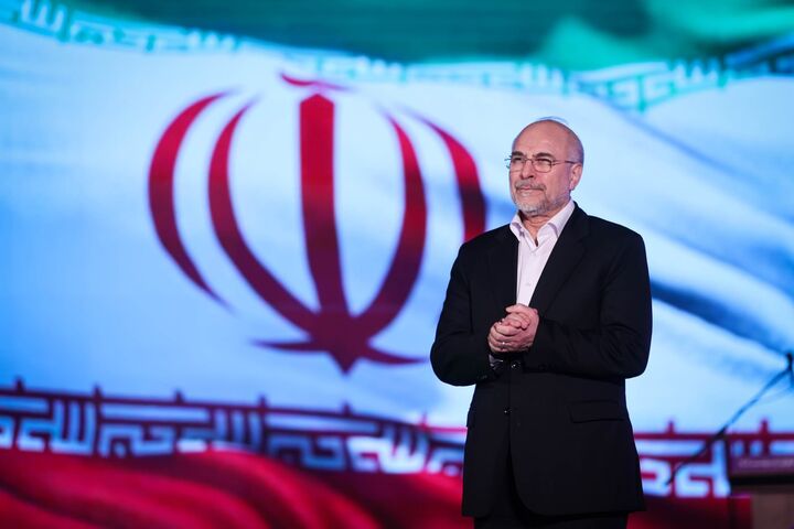 تجلیل از دختران شهدا