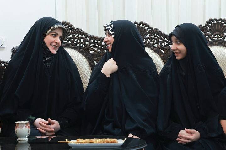دیدار پزشکیان با خانواده شهدای خدمت