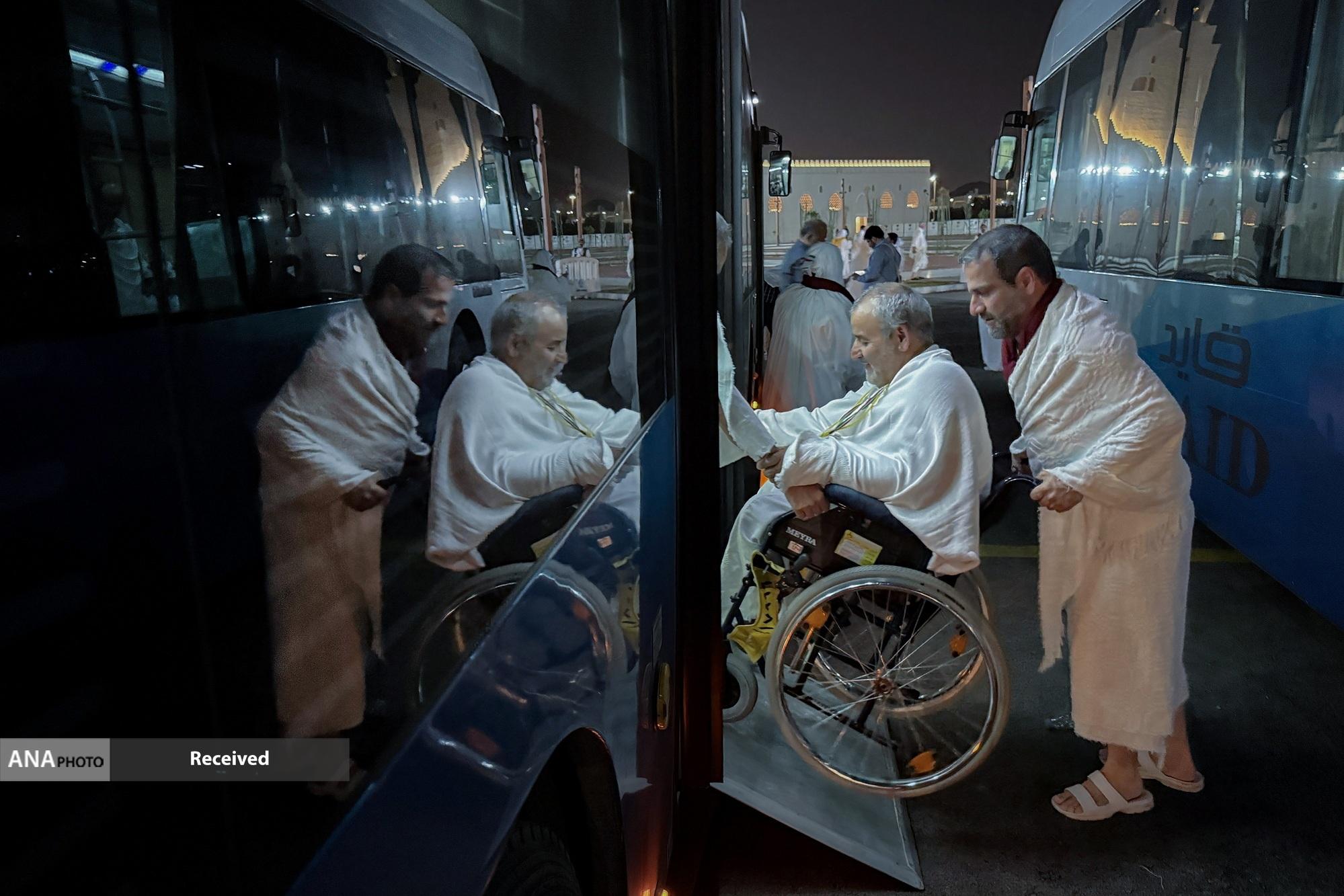 تصاویر/ اعزام کاروان جانبازان به مکه مکرمه