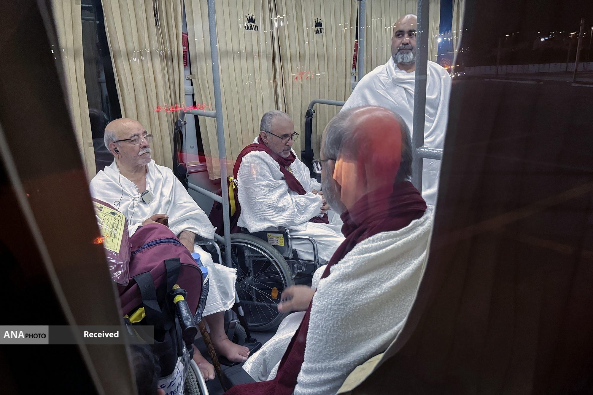 تصاویر/ اعزام کاروان جانبازان به مکه مکرمه