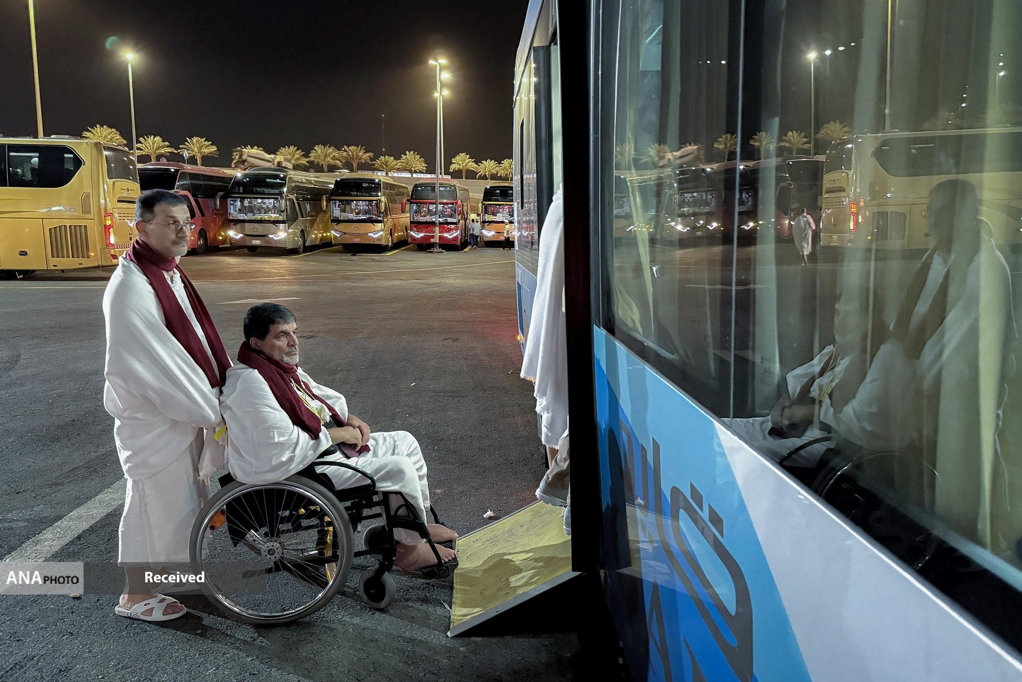 تصاویر/ اعزام کاروان جانبازان به مکه مکرمه