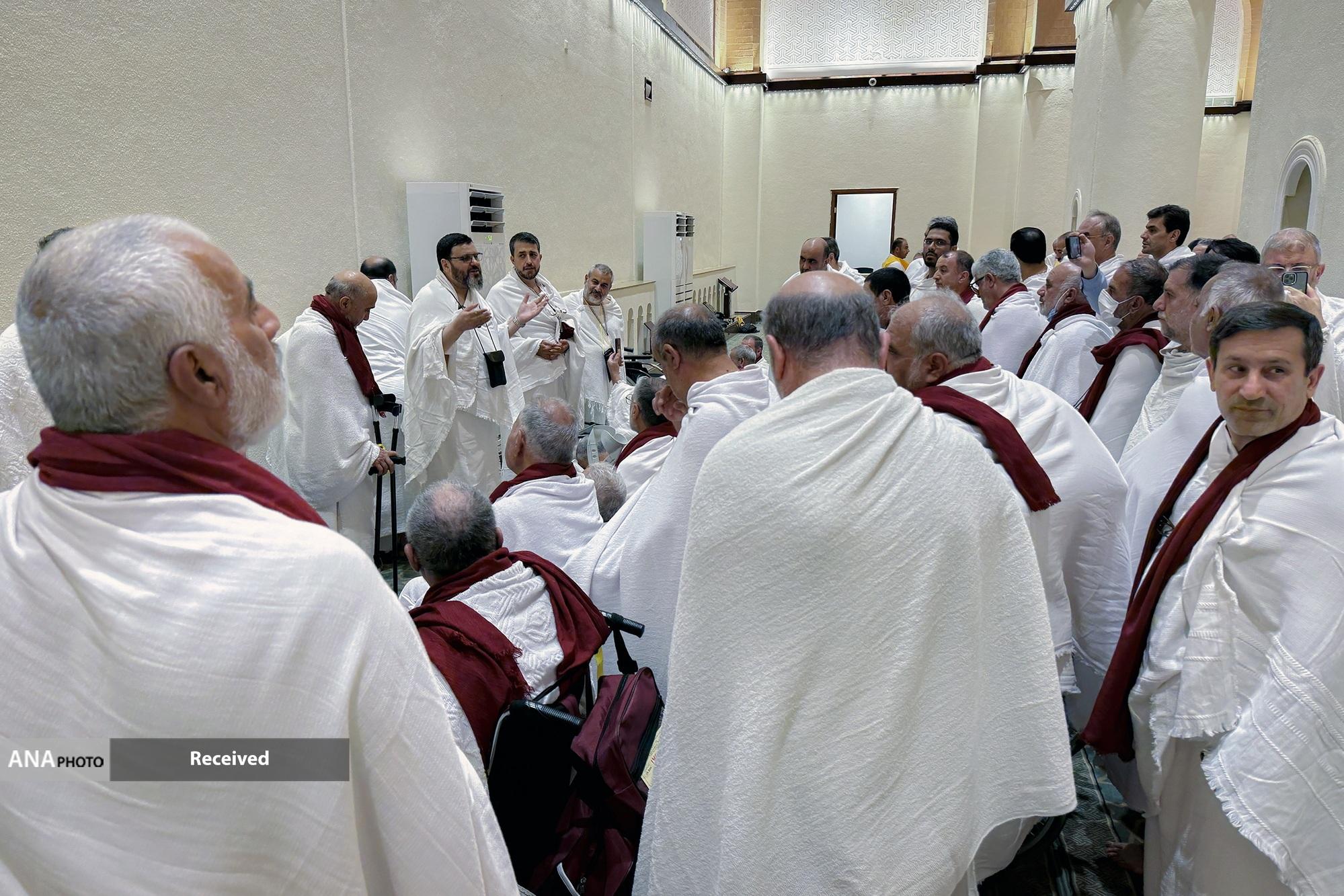 تصاویر/ اعزام کاروان جانبازان به مکه مکرمه