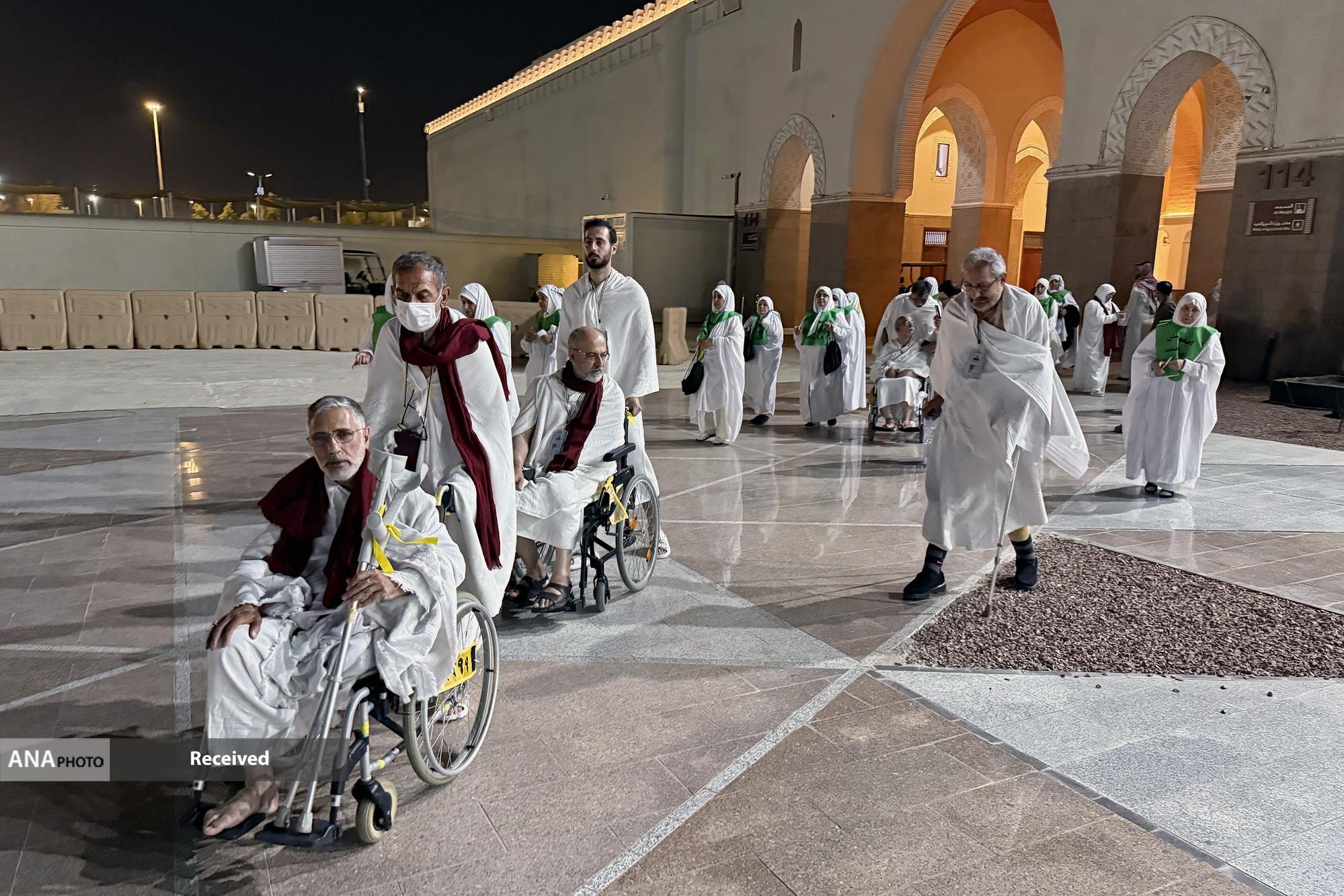 تصاویر/ اعزام کاروان جانبازان به مکه مکرمه