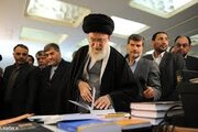 کتاب ماند اما صدای آشنا نرسید