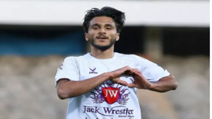 جوان ۲۱ ساله عامل جنگ نقل و انتقالاتی استقلال و پرسپولیس
