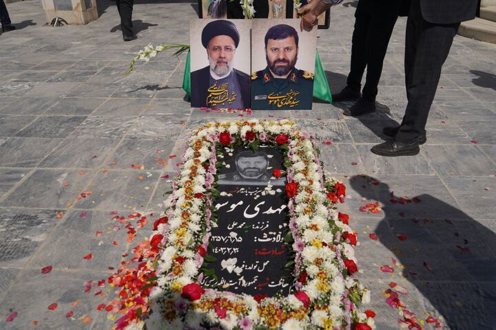 تصاویر/ رونمایی از یادمان شهید سیدمهدی موسوی تصاویر/ رونمایی از یادمان شهید سیدمهدی موسوی