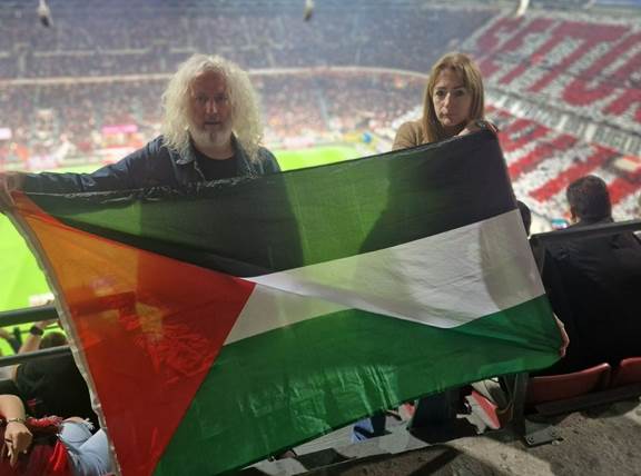 کارت قرمز به اسرائیل! + عکس و فیلم