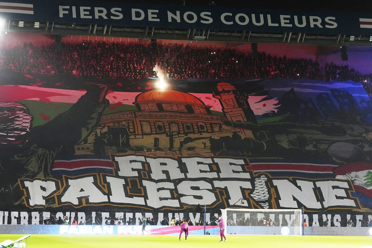 کارت قرمز به اسرائیل! + عکس و فیلم