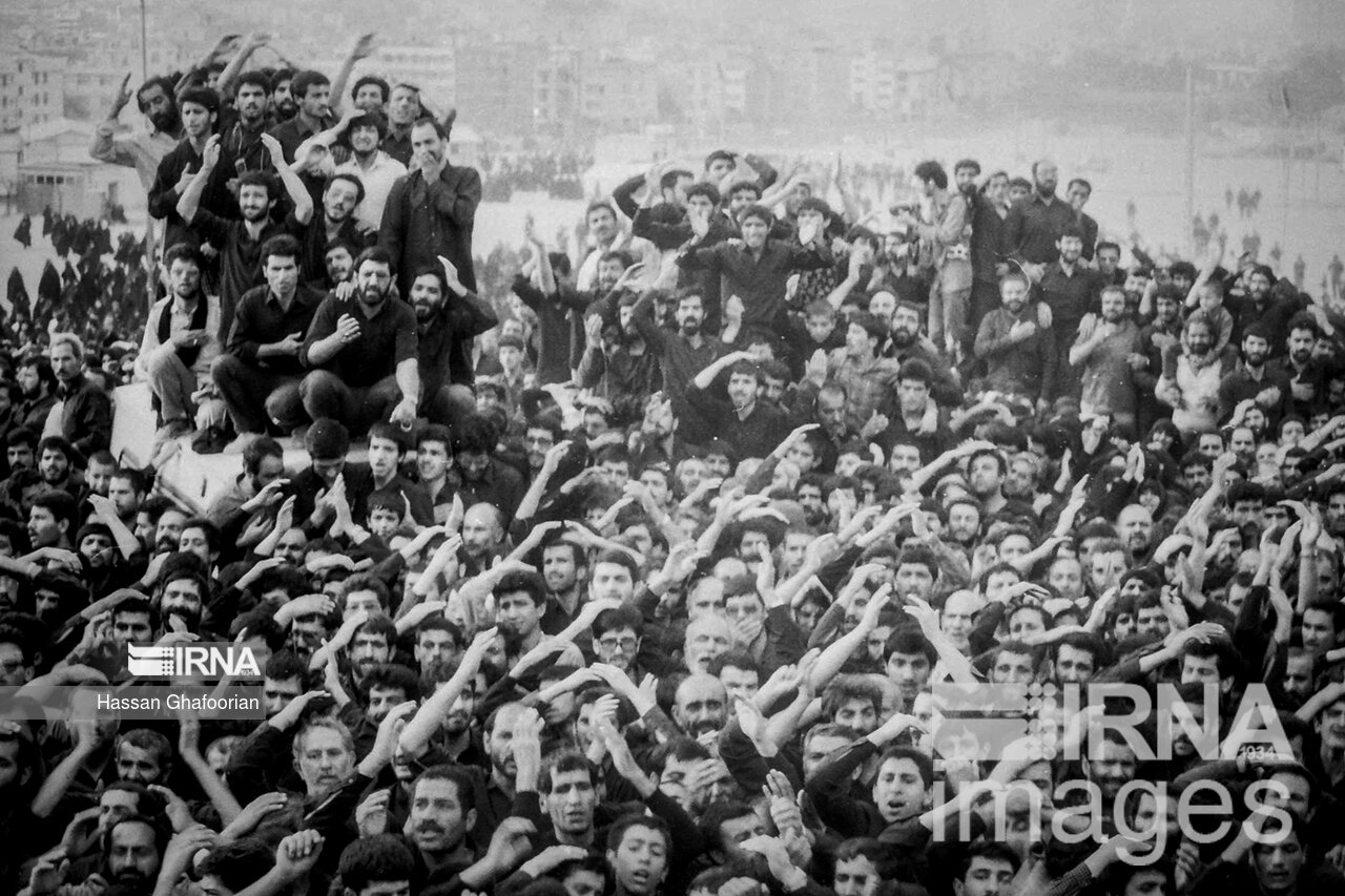 تصلویری از بزرگترین مراسم تشییع دنیا