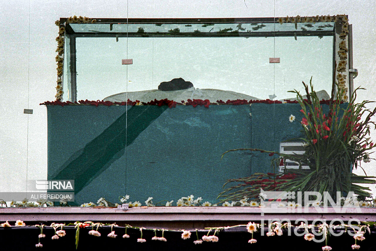 تصلویری از بزرگترین مراسم تشییع دنیا